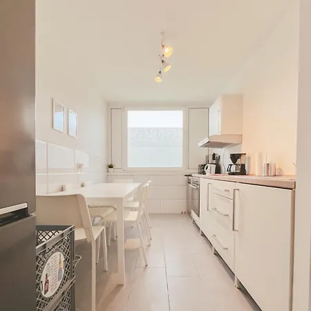 Home4now Dor01 Monteursunterkunft In I 3 Schlafzimmer Fuer 6 Personen I Kueche I Smarttv I Wifi Lägenhet *